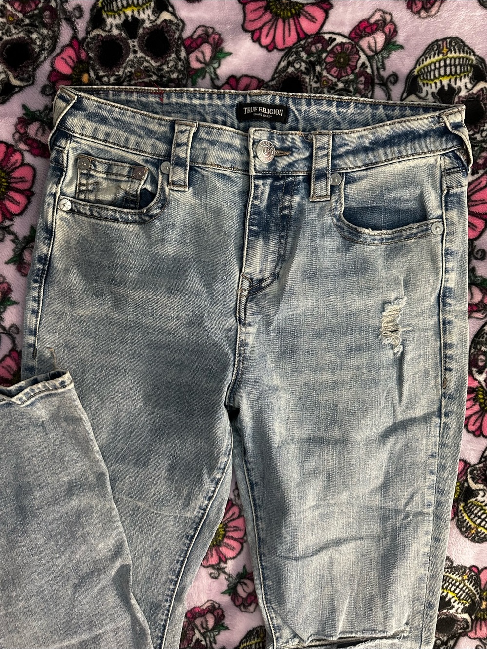 True Religion Light Wash Flare Jeans with Dark Bandana Panels - Picture 4 of 6